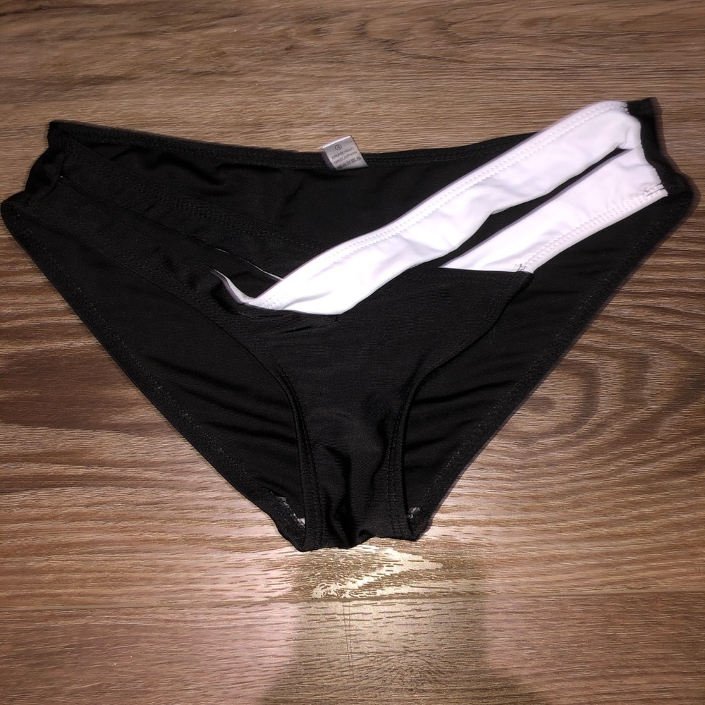 low cut bikini bottoms